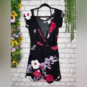 ~🌼3/$30🌼Charlotte Russe Floral Printed Wrap Mini DressSize Large